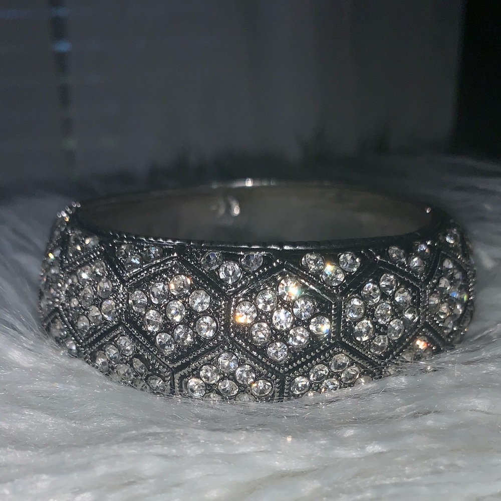 Beautiful Rhinestone Bangle